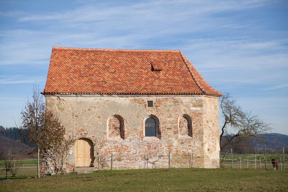 monika-dietrich-denkmal-kapelle-auburg_02
